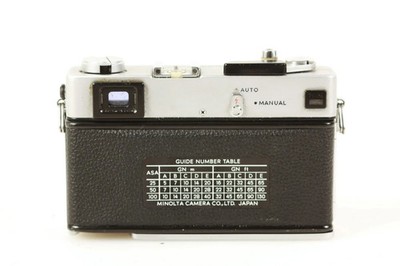 Vintage Minolta Hi-Matic E Rangefinder Camera with 40mm Rokkor