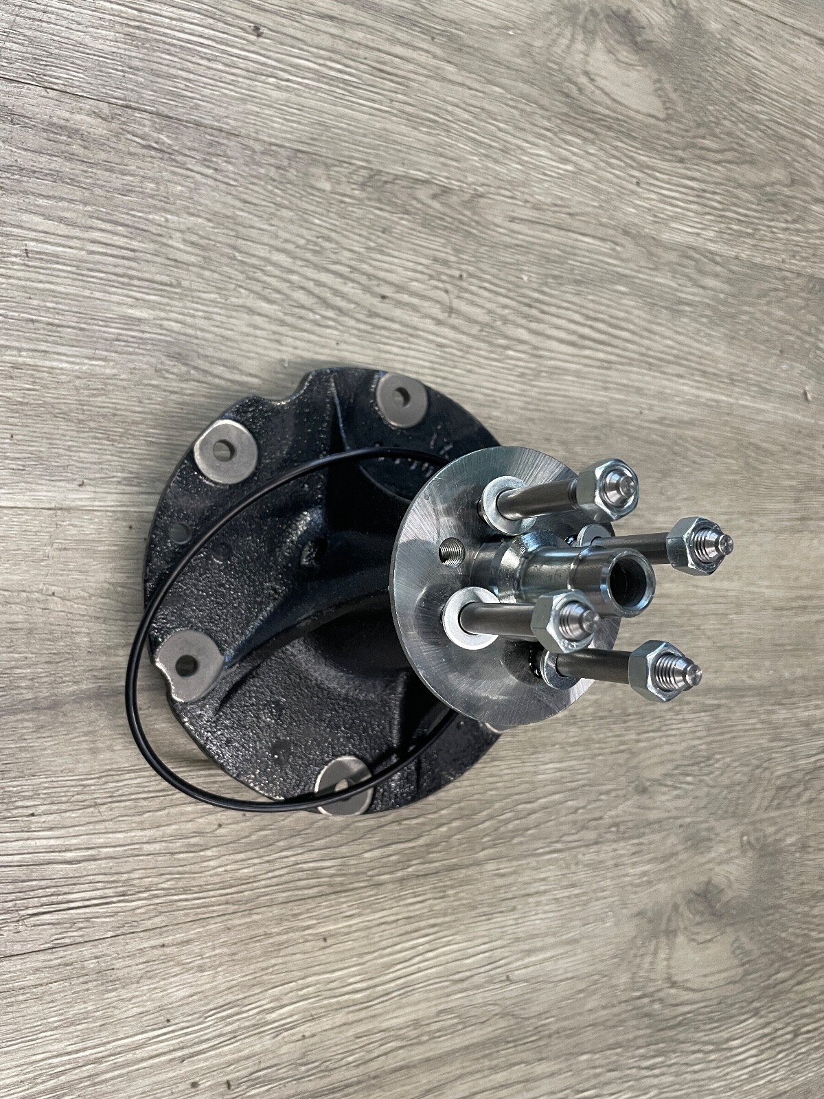 ROLLS ROYCE SILVER SHADOW   NEW WATER PUMP  FITS FROM 1974 TO 1980