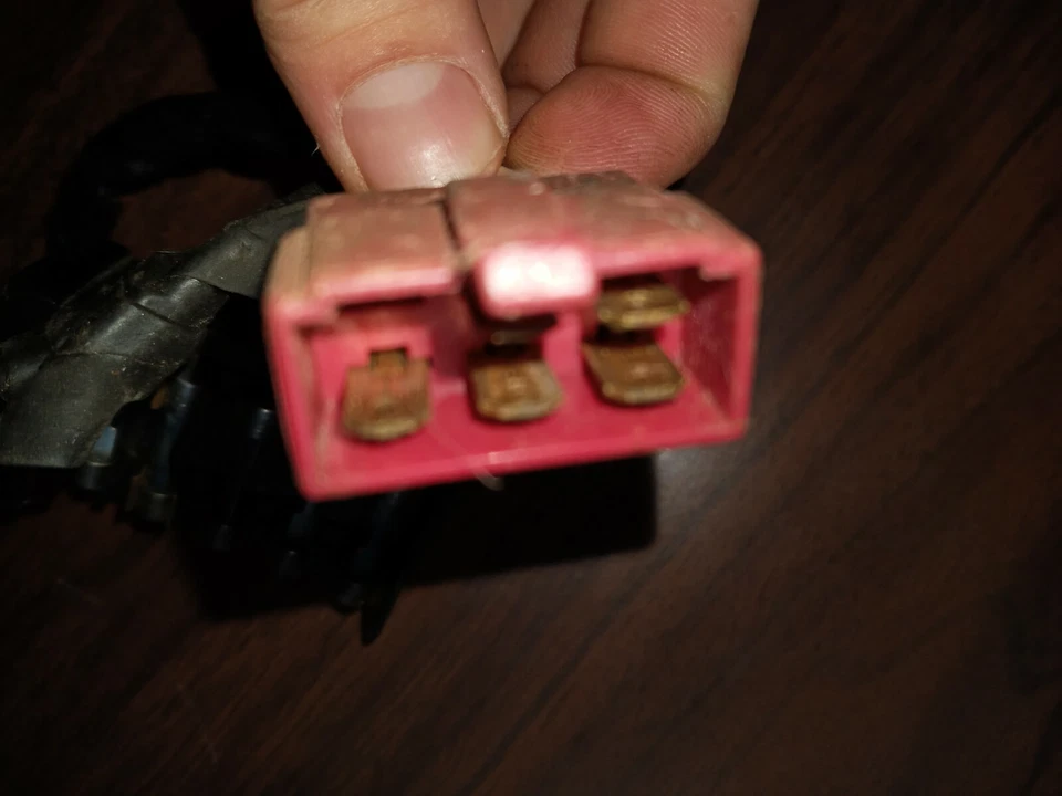 Painel de fusíveis Honda Magna CB 38200-MB1-005 compatível- 1982-1984 700cc-1000cc - Imagem 3 de 4