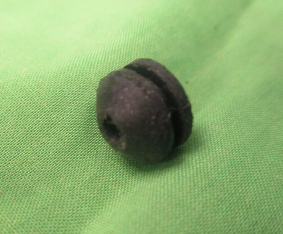 DUAL 505-2 505-3 TURNTABLE MOTOR GROMMETS YOU GET THREE GROMMETS - Image 2 of 2