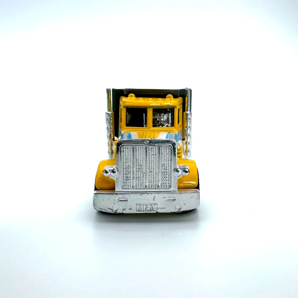 Matchbox MB 30/23 Peterbilt Dump Truck - PACE, Made in Macao - Image 4 of 4