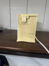 Proctor Silex Almond/White Electric Can Opener/Knife Sharpener Model 75020. EUC