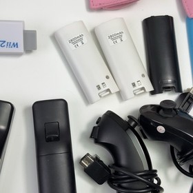 Nintendo Wii Black Console RVL-001 Bundle W/ lots of Accessories & Game Tested