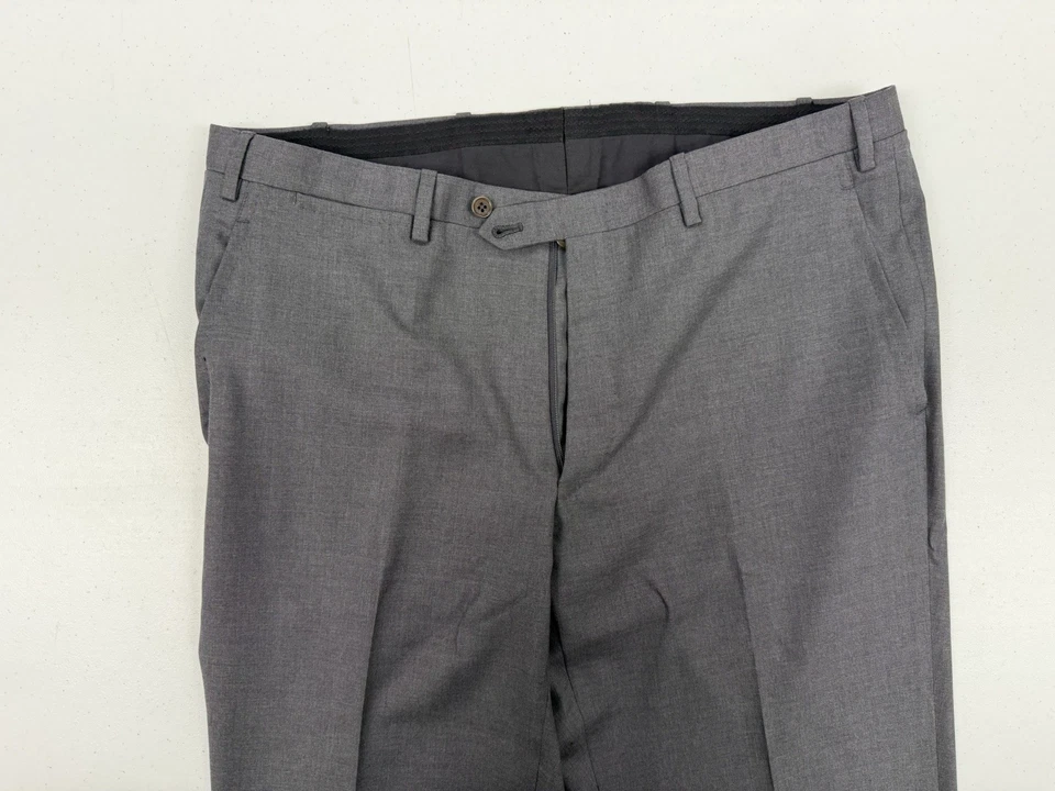 Pantalones de vestir Kiton Italia para hombre gris oscuro lana frente plano 37X31 $1,195 Foto 2 de 4