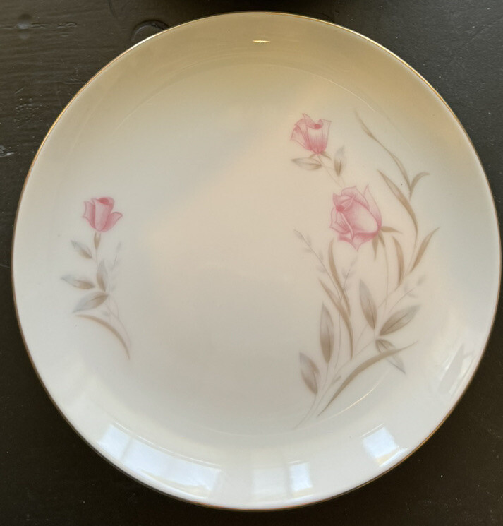 8 BRENTWOOD FINE CHINA DESSERT PLATES MADE IS JAPAN PINK ROSE RARE FIND