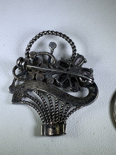 Vintage BASKET BOUQUET Flowers Sterling Silver Brooch Pin Amethysts Marcasites - Picture 3 of 4