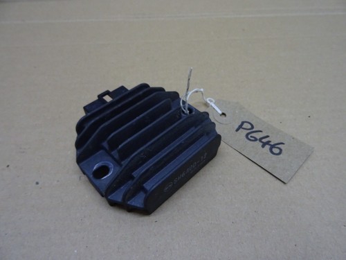 Piaggio Vespa GTS 125 Regulator Rectifier P646 - Picture 2 of 4