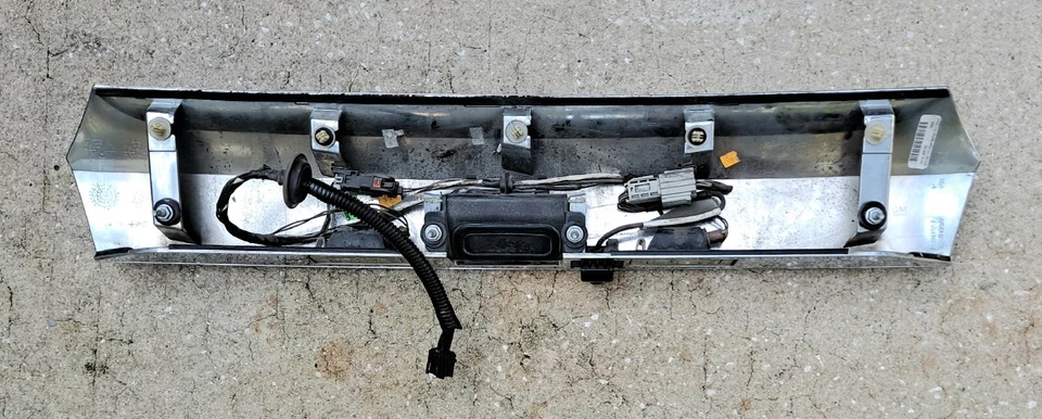 GMC Terrain Chrome Tail Lift Gate Trim with Camera 2011 2012 2014 2015 Foto 4 de 4