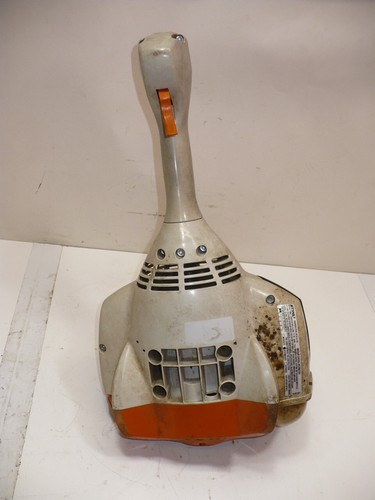 STIHL FS56RC ENGINE/POWER HEAD IN USED RUNNING CONDITION (NO SCORING DAMAGE) - Picture 4 of 7