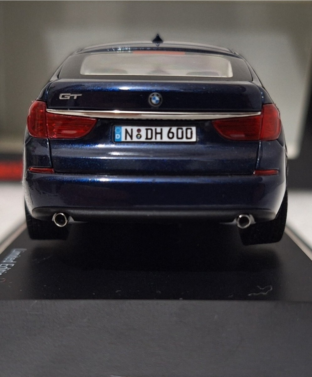 BMW 5 Series GT Gran Turismo Blue 2009 1:43 Schuco Extremely