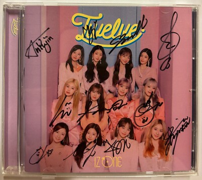 IZ*ONE 直筆サイン入り IZ*ONEメンバー全員のサイン入りポラプレゼント！ - JJ