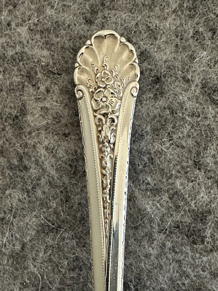 Juego de 4 cucharas soperas redondas de plata de ley Royal Windsor by Towle sin mono Foto 4 de 4