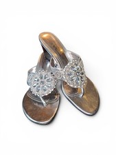 Touch Of Nina Silver Metallic Wedge Dressy High Heeled Thong Sandals Size 6.5