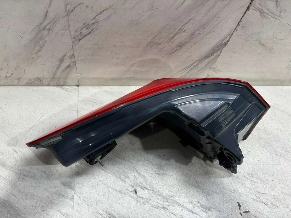 BMW 530I 540I M5 2017 2020 luz trasera exterior OEM lado derecho LED 63-21-7-376-470 Foto 3 de 4