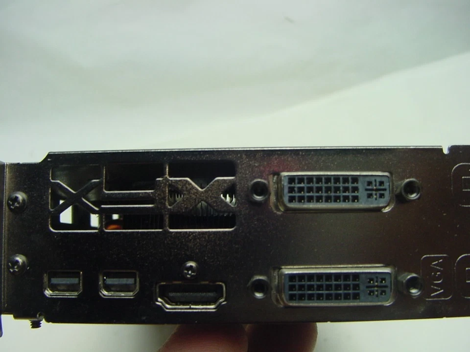 XFX RADEON 6850 775M 1GB DDR5 DUAL MINI DP HDMI DUAL DVI PCI-E VIDEO CARD - Image 4 of 4