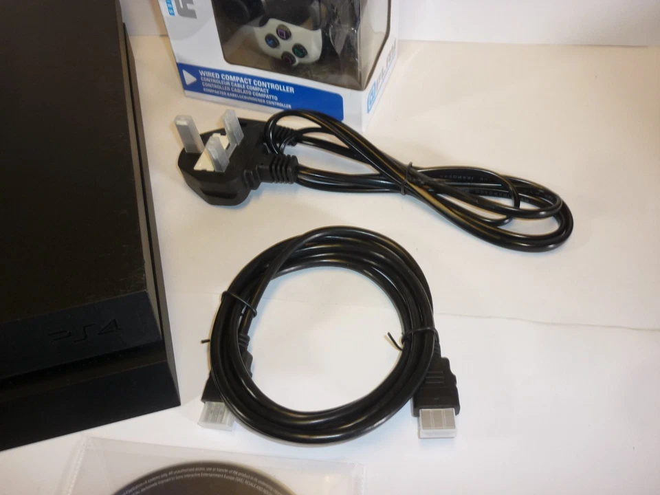 Sony PlayStation 4, photo 4 of 5