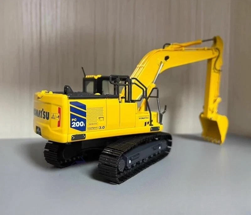 KOMATSU PC200i-12 Hydraulic Excavator 1/50 Scale Diecast Toy Model Collection - Image 3 of 4