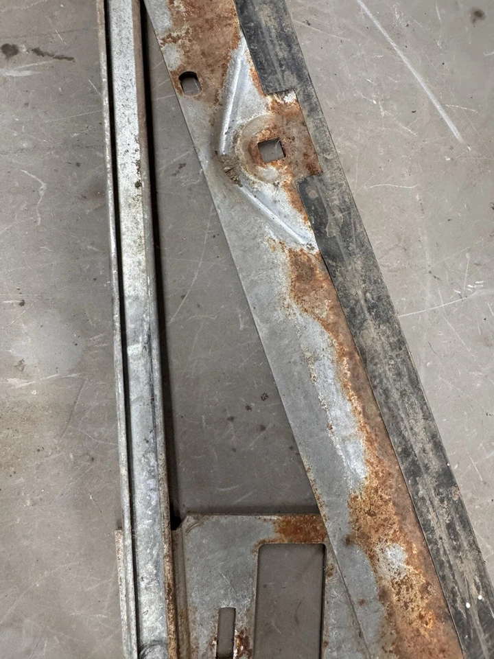 1965-1968 Chevy Impala 2 Door Front Door Glass Window Track SS Bonneville 88 98 - Image 3 of 4