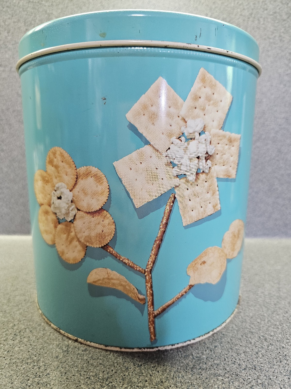 Vintage 1950's Blue Magic Krispy Kan Cracker Tin Teal Blue/Green