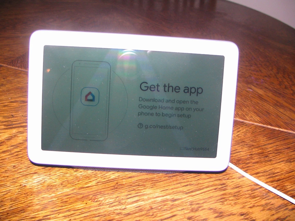 Google Nest Hub H1A 7" GA00515-US Pantalla Hogar Inteligente Carbón Funciona Muy Bien Foto 2 de 4