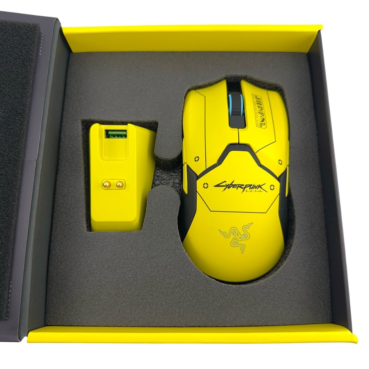 Razer viper ultimate cyberpunk 2077 マウス Viper Ultimate Wireless Gaming Mouse with Charging Dock