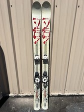 Volkl Mantra men  s All-Mountain Skis, 170cm  Marker Griffon adjustable Bindings