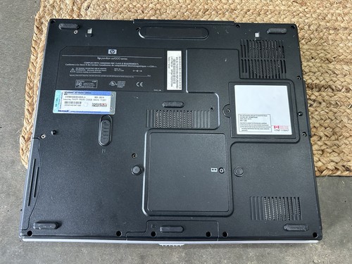 HP Pavilion XF328 Laptop For Parts As Is - Picture 5 of 5