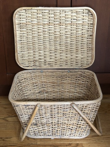 Sturdy Flip Top Bamboo Vintage Picnic Basket in a Warm Tan color good condition - Picture 2 of 7