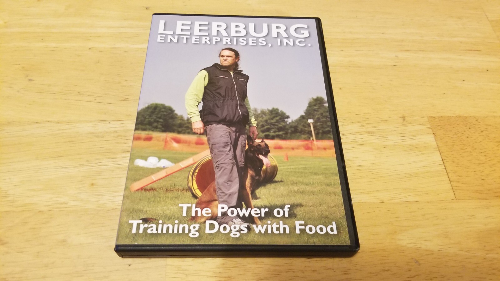 . Dvd. 220-d. Leerburg Enterprises.