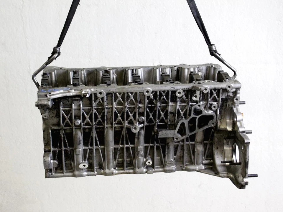 11110415722 Monoblock Motor BMW X5 E70 3.0 D 4X4 210KW Aut 5P (2009) Ersatz - Imagem 2 de 4