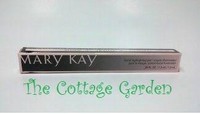 Mary Kay Facial Highlighting Pen Shade 3 New/in Box/discontinued Mary Kay Facial Highlighting Pen Shade 3 New/in Box/discontinued