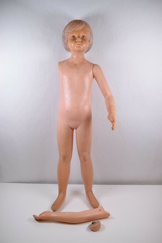 Buster braune Schuhe Laden Display Kunststoff 41" junges Mädchen Schaufensterpuppe/gebrochener Arm