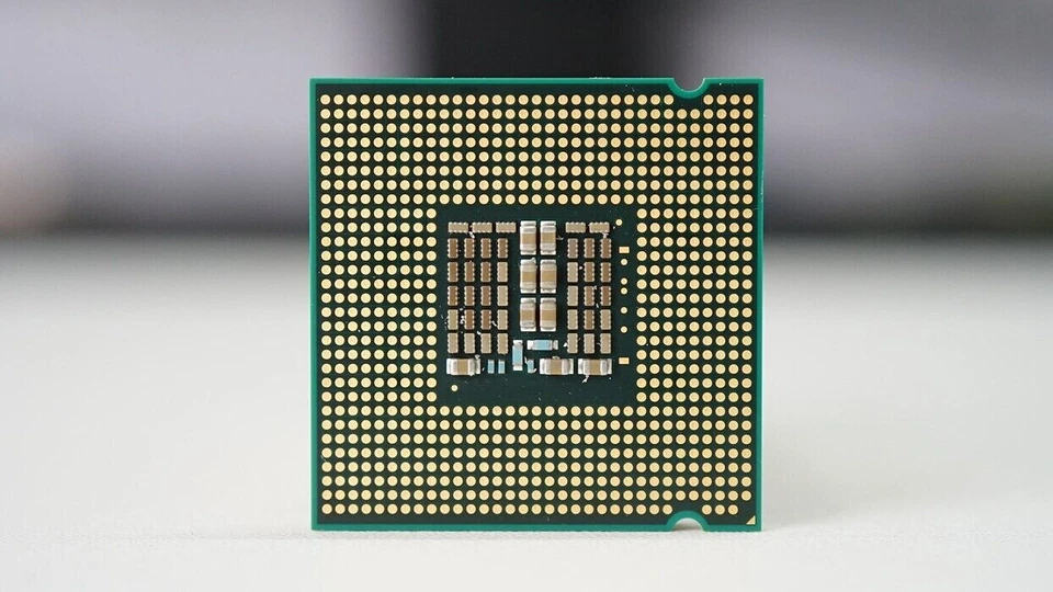 Intel Core 2 Quad Q9400 SLB6B 2.66GHz Quad-Core LGA 775 CPU Processors - Image 3 of 3