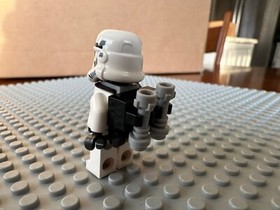 *RETIRED* LEGO Star Wars Sandtrooper Minifig (sw0271) Black Pauldron (from 8092)