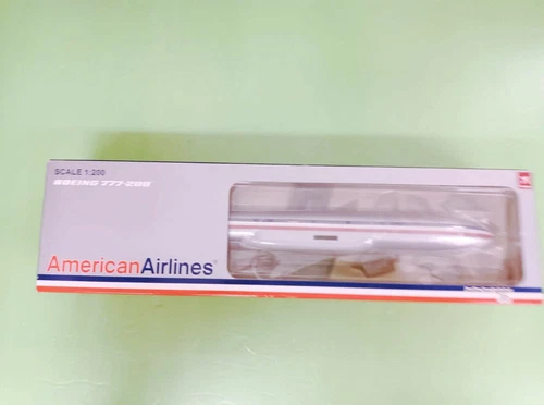 Herpa / Hogan Wings 1:200 1097 AA American Airlines B777-200 N777AN - Model