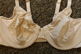 New Wacoal Perfect Primer Front Close Underwire Bra - 36C - Sand - # 855313