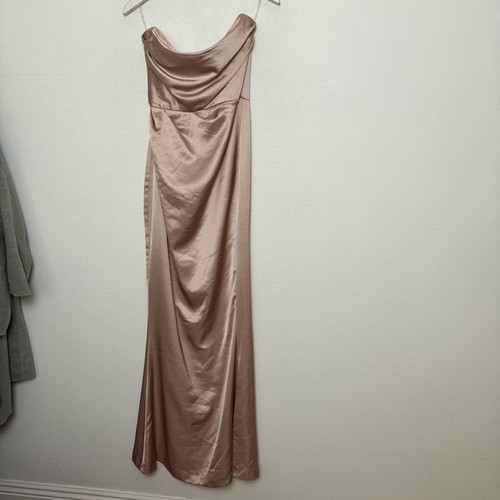 Neu mit Etikett Emelie Nude Champagner Satin trägerloses Kleid am nächsten Arbeitstag Maxikleid Größe Small - Bild 4 von 10