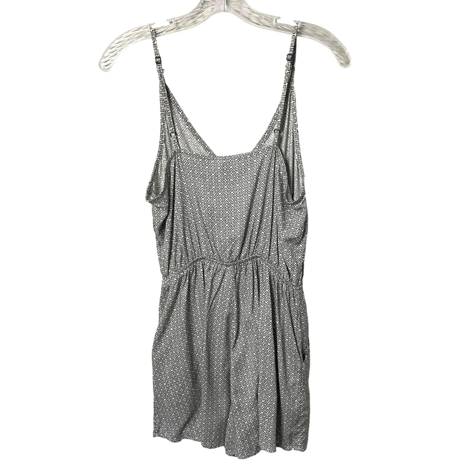 H&M Divided 意大利面绑带连身裤女式 8 码黑白抽象花卉 — 第 2/4 张图片