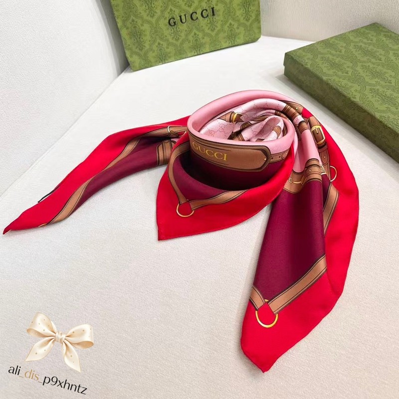 Gucci Bit Print Satin Silk Women Red Scarf 36 × 36 in