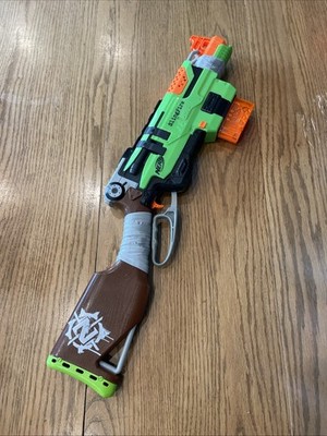 Nerf Zombie Strike Slingfire Blaster Dart Gun w/ 6 Clip! WORKS!!