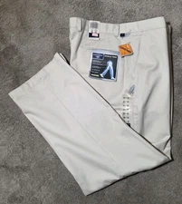 Dockers Mobile Pant Mens 40x32 Khaki Relaxed Fit Hidden Zip Pocket NWT