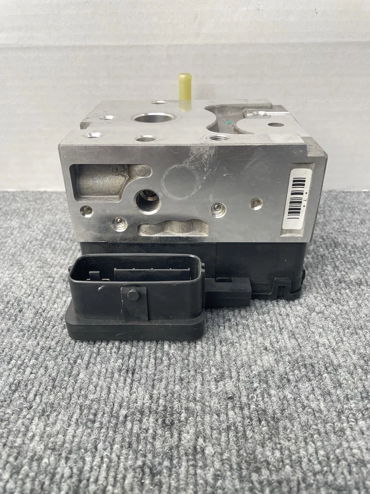 2007-2017 Lexus Ls460 Vsa Abs/Vsa Brake Module Actuator Only  44510-50090 - Image 3 of 4