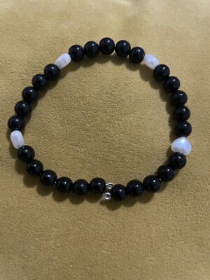Damenarmband schwarz-weiße Perlen mit weißen Perlen verstellbar