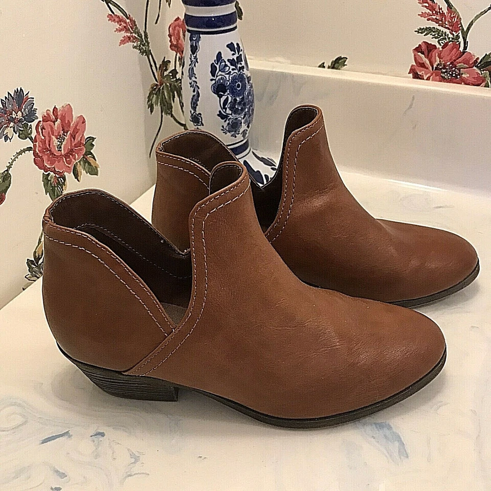 Botines para mujer Faded Glory marrón imitación cuero talla 6 EE. UU. EUR 37 EUC Foto 3 de 4