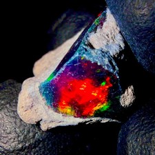 Black Fire Opal rough, Natural Opal gemstone, Ethiopian Dry Opal 5 Ct 15x13 mm