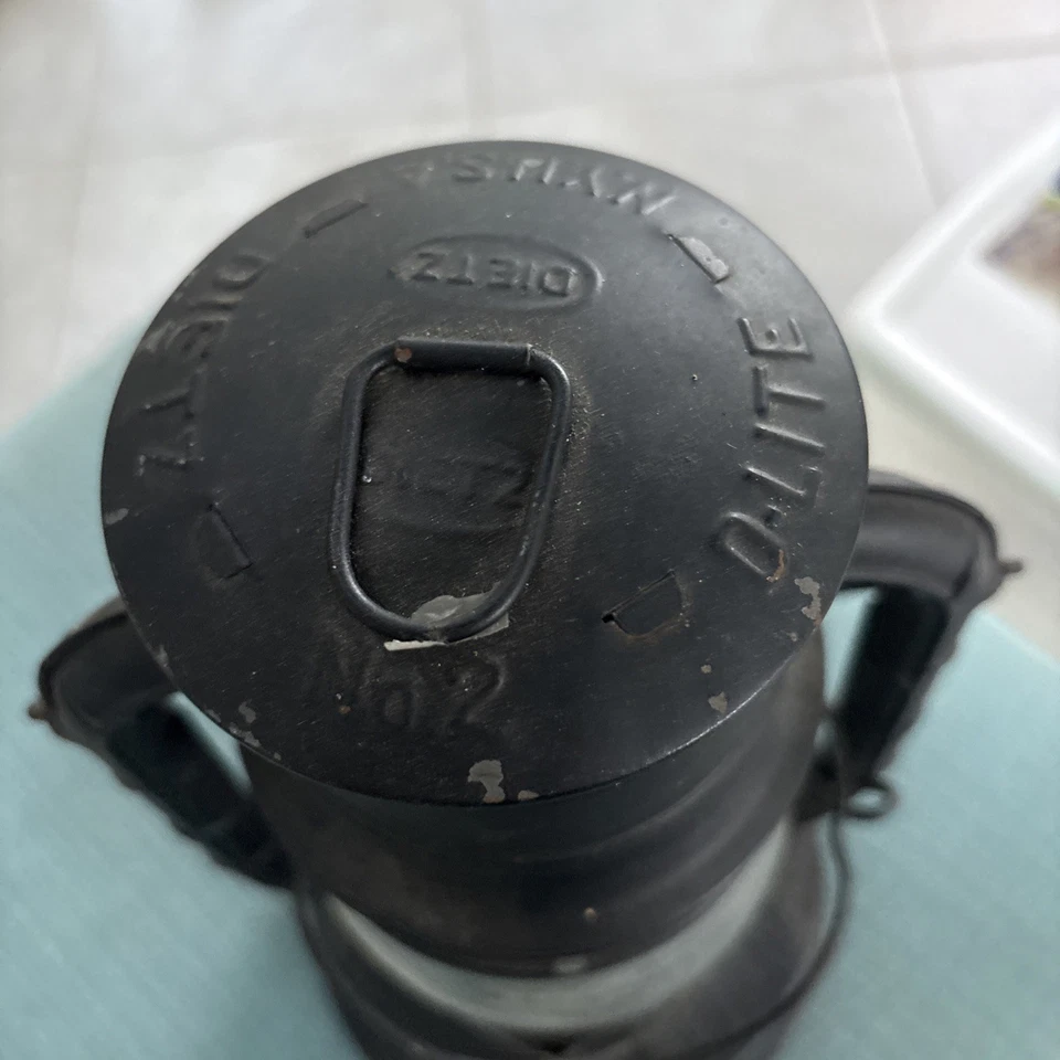 Dietz No. 2 Antique Barn Lantern D-lite All Original - Image 2 of 4