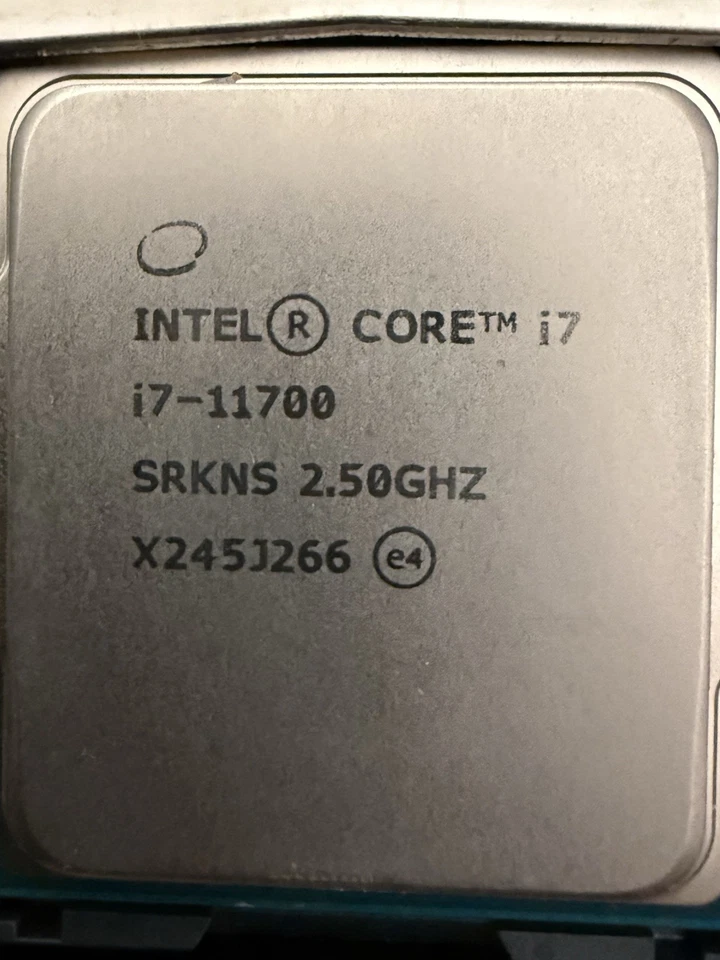 Processor Intel I7 11700 + Motherboard Gygabyte B560M D3H - Immagine 2 di 4