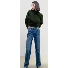 Zara Girlfriend fit high rise straight leg Rigid Button fly Blue Jeans, size 4,