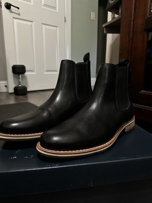 Helm The Finn Chelsea Boot Black Leather Sz 10D w/ box and bag