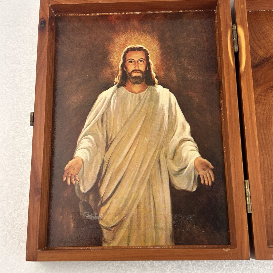 Cedar Holy Bible Lockable Box Presented by Teamsters Local Keepsake Stash Box - Image 3 of 4